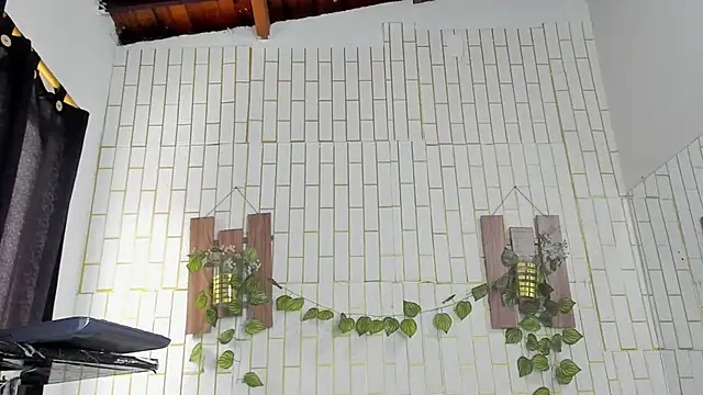 jacksson lawrence online show from April 18, 7:58 pm