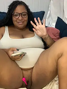 SweetLizzyBBW online show from May 10, 10:48 pm