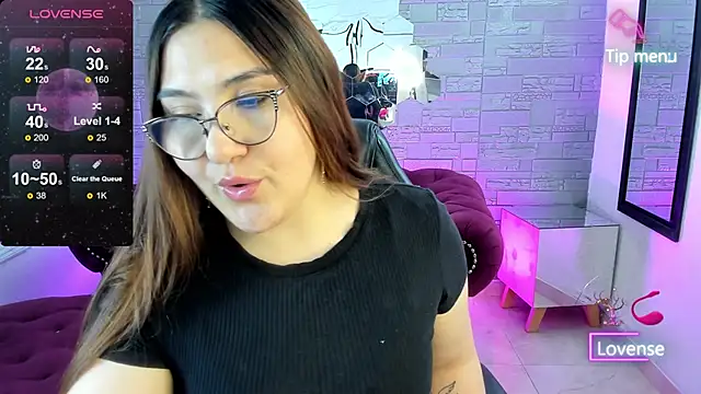 conniejames m online show from December 1, 12:32 pm