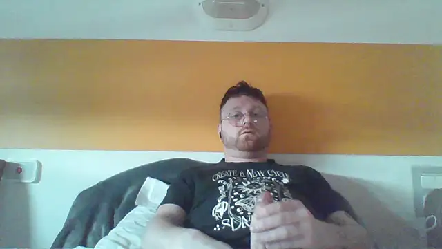 Snapshot of HotGinger9393 chatting on March 12, 12:11 pm HotGinger9393 online show from March 12, 12:11 pm