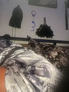 Snapshot of CUMQUEEN-XXX69 chatting on November 17, 11:10 pm CUMQUEEN-XXX69 online show from November 17, 11:10 pm