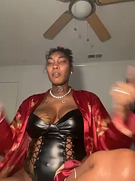 Snapshot of CUMQUEEN-XXX69 chatting on March 4, 2:06 am CUMQUEEN-XXX69 online show from March 4, 2:06 am