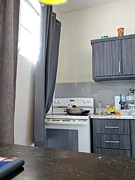 ladycreamypr2 online show from April 21, 7:06 pm