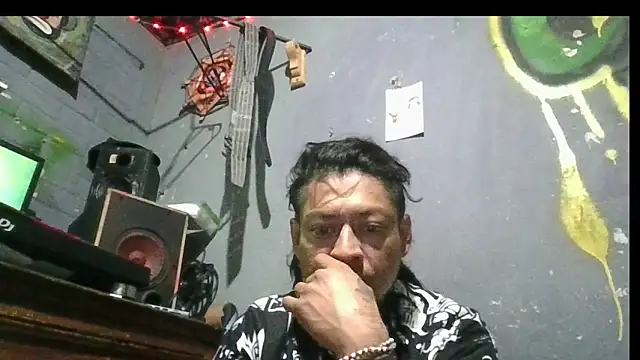 Snapshot of xhangodelictech chatting on December 17, 11:55 pm xhangodelictech online show from December 17, 11:55 pm