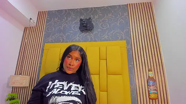 kriixtybrown online show from March 12, 8:26 pm