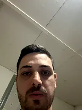 iltoscano95 online show from October 25, 5:40 pm