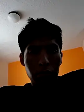 Snapshot of Jonathan100pre chatting on March 25, 12:55 pm Jonathan100pre online show from March 25, 12:55 pm