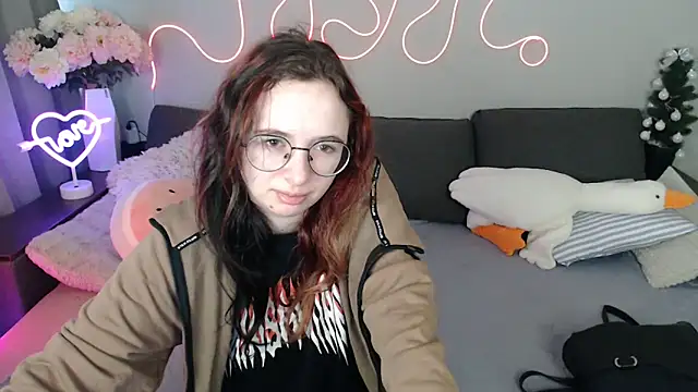 Mini Diva online show from April 5, 8:22 am