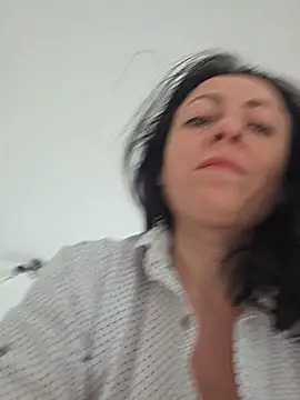 lovewildguy1 online show from April 17, 6:05 am