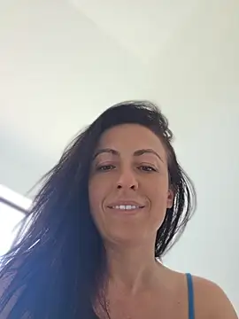 Snapshot of lovewildguy1 chatting on July 7, 7:23 am lovewildguy1 online show from July 7, 7:23 am