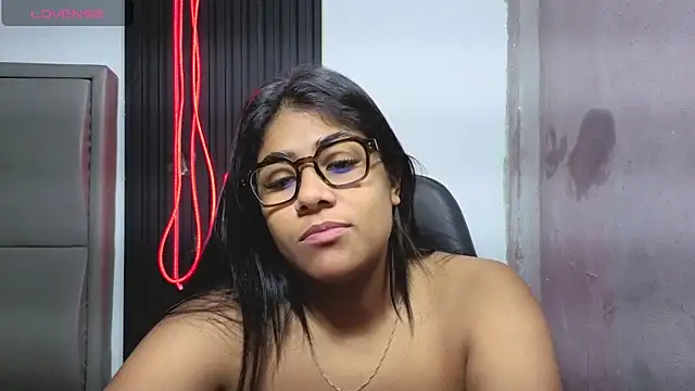 Snapshot of Rubi_boobs_ chatting on June 4, 11:55 pm Rubi boobs online show from June 4, 11:55 pm