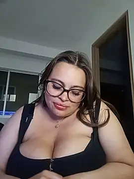 Snapshot of Alex_flair chatting on December 14, 2:06 am Alex flair online show from December 14, 2:06 am