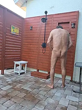 theclubist111 online show from June 28, 11:05 am