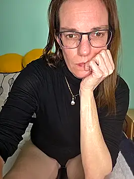 SpiceLea online show from February 17, 1:40 pm