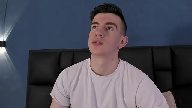 MikaelSlow online show from September 19, 3:30 am