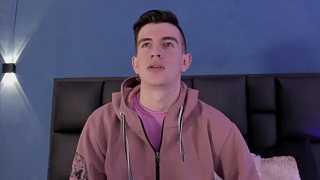 MikaelSlow online show from September 20, 3:51 am