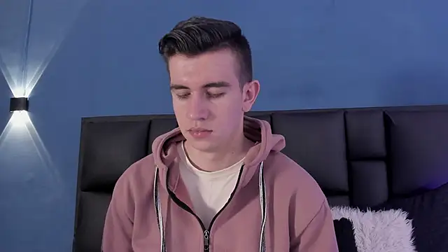 MikaelSlow online show from September 26, 3:54 am