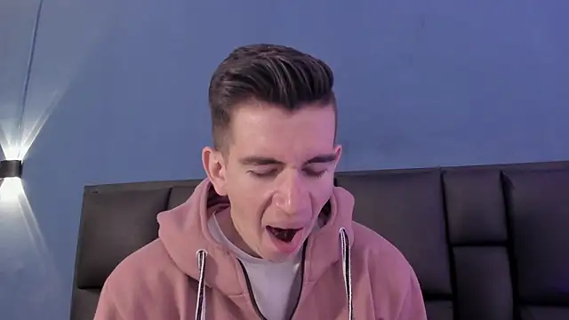 MikaelSlow online show from October 17, 3:53 am