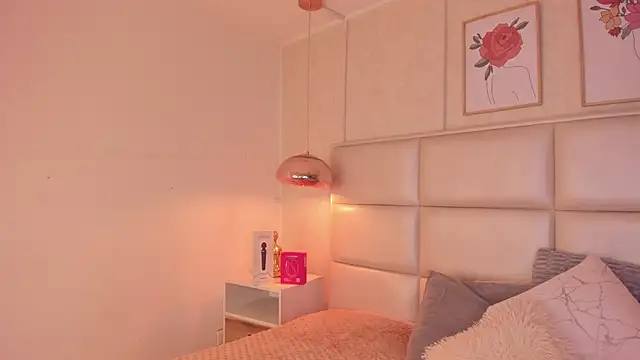 Snapshot of Aily_Yozuko chatting on February 19, 2:40 am Aily Yozuko online show from February 19, 2:40 am