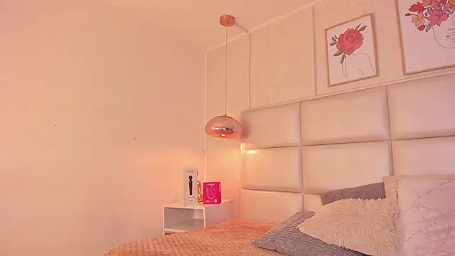 Snapshot of Aily_Yozuko chatting on March 1, 2:35 am Aily Yozuko online show from March 1, 2:35 am