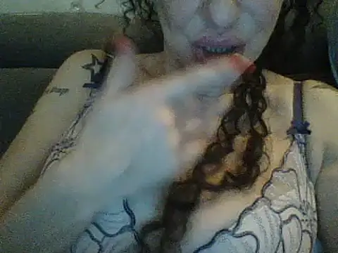 Snapshot of MarikaMilff chatting on March 15, 11:50 pm MarikaMilff online show from March 15, 11:50 pm