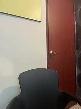 ScarletKings online show from April 4, 9:34 pm