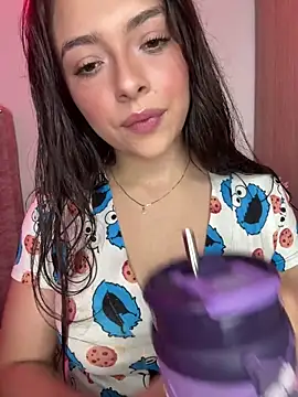 YovngBaby online show from March 10, 4:50 am