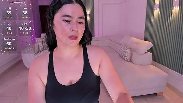 Snapshot of Anna_parkker_ chatting on June 18, 8:02 pm Anna parkker online show from June 18, 8:02 pm