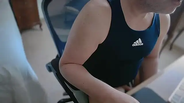 slzypvtpig online show from January 15, 6:22 pm