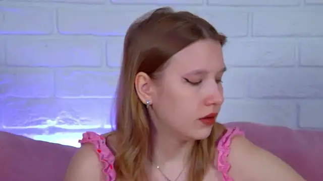 LiliLinn online show from June 20, 4:26 am