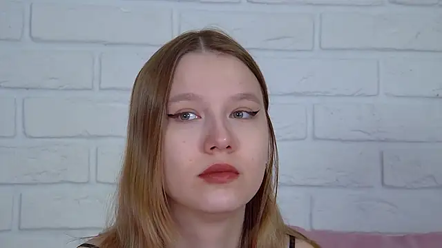 LiliLinn online show from June 23, 4:21 am