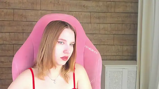 LiliLinn online show from June 30, 4:35 am