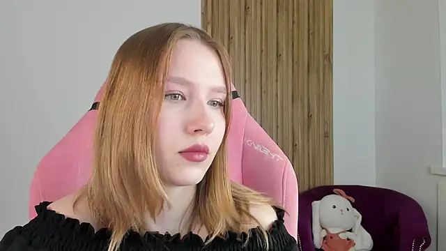 LiliLinn online show from August 3, 4:22 am