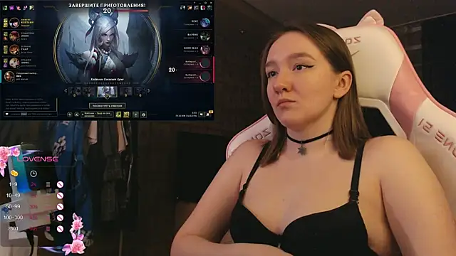 MoonlishSiren online show from December 19, 8:16 pm