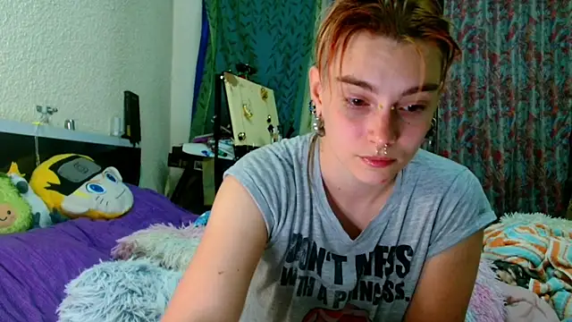 Sophie Bell online show from May 22, 8:58 pm