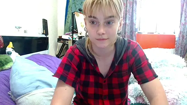 Sophie Bell online show from May 28, 4:37 pm