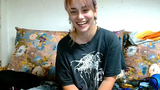Sophie Bell online show from July 18, 9:51 pm
