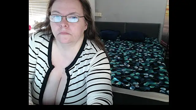 Sweetboobs online show from April 5, 7:27 am