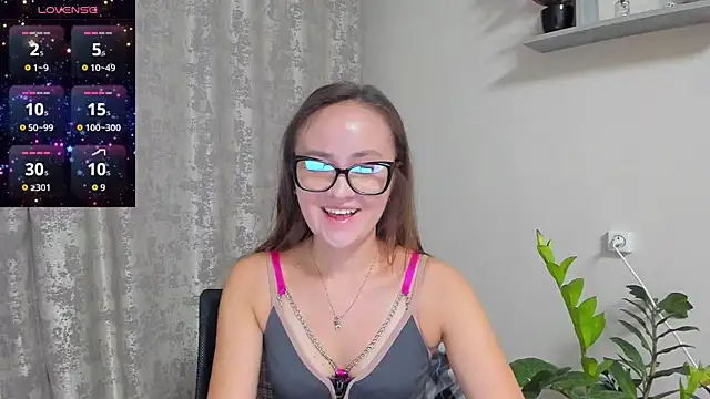 Diana Taylor online show from July 10, 9:17 pm