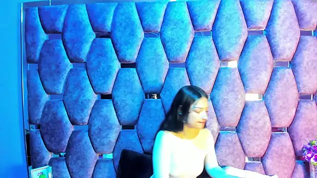 Aurora 18 online show from October 10, 2:16 pm