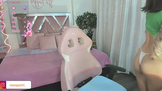 meggan tay online show from January 15, 7:44 pm