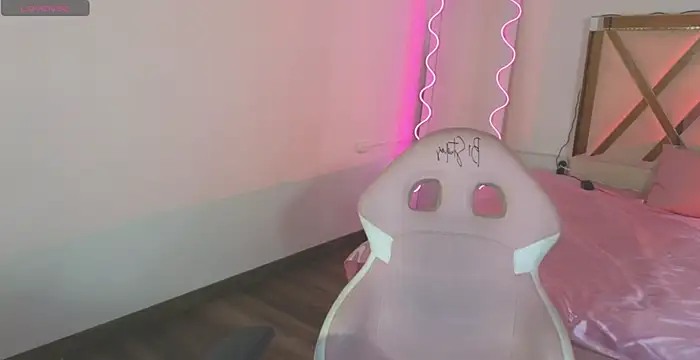 meggan tay online show from February 18, 10:16 am