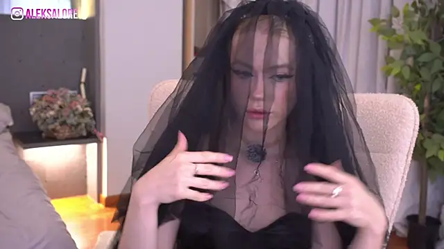 LexieLoree online show from July 19, 3:10 am