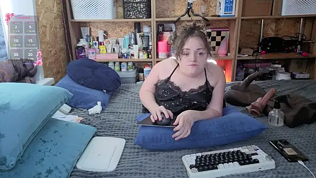 MiniNatalie online show from February 25, 6:34 am