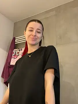 Mia-Minou online show from February 11, 11:48 am