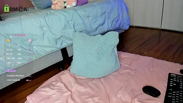 mia nevaeh online show from June 14, 2:24 am