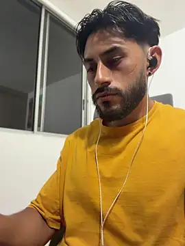 Snapshot of alexxxmachine chatting on May 11, 11:57 pm alexxxmachine online show from May 11, 11:57 pm