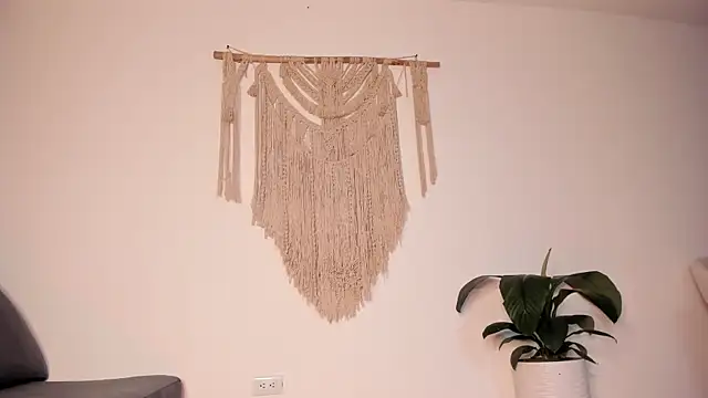 Snapshot of molly_cams8 chatting on January 16, 4:28 am molly cams8 online show from January 16, 4:28 am