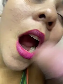 mayemarc online show from November 28, 6:43 pm