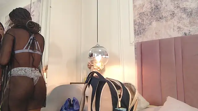 Snapshot of SabrinaDevill chatting on June 16, 1:14 pm SabrinaDevill online show from June 16, 1:14 pm